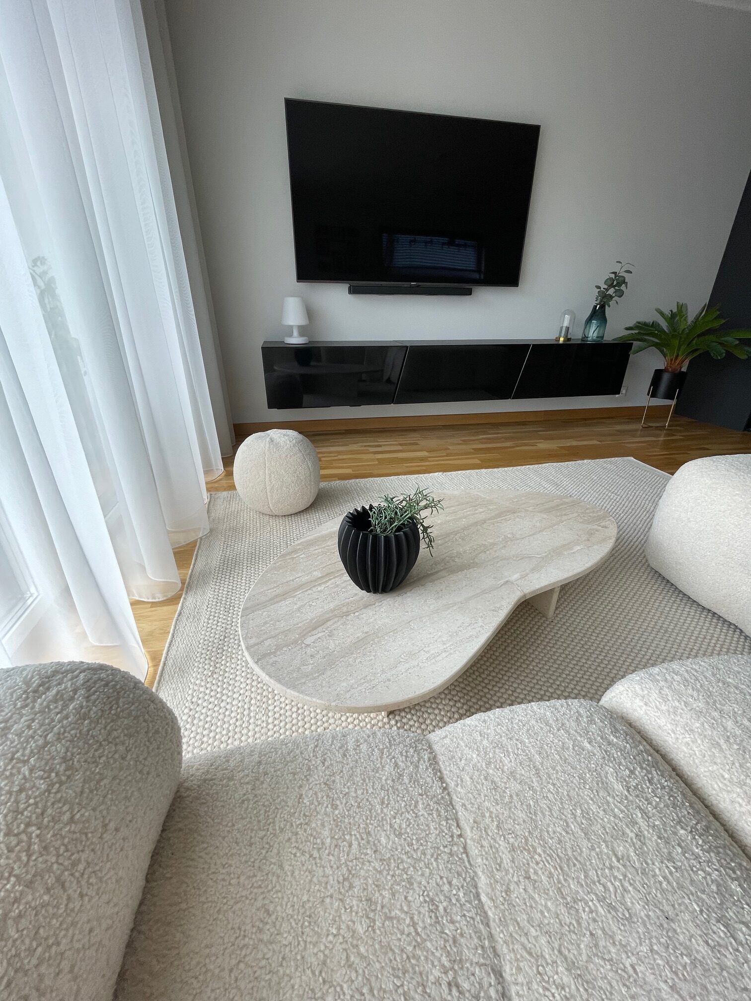 Eritellimusmööbel